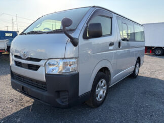 トヨタ ハイエースバン
